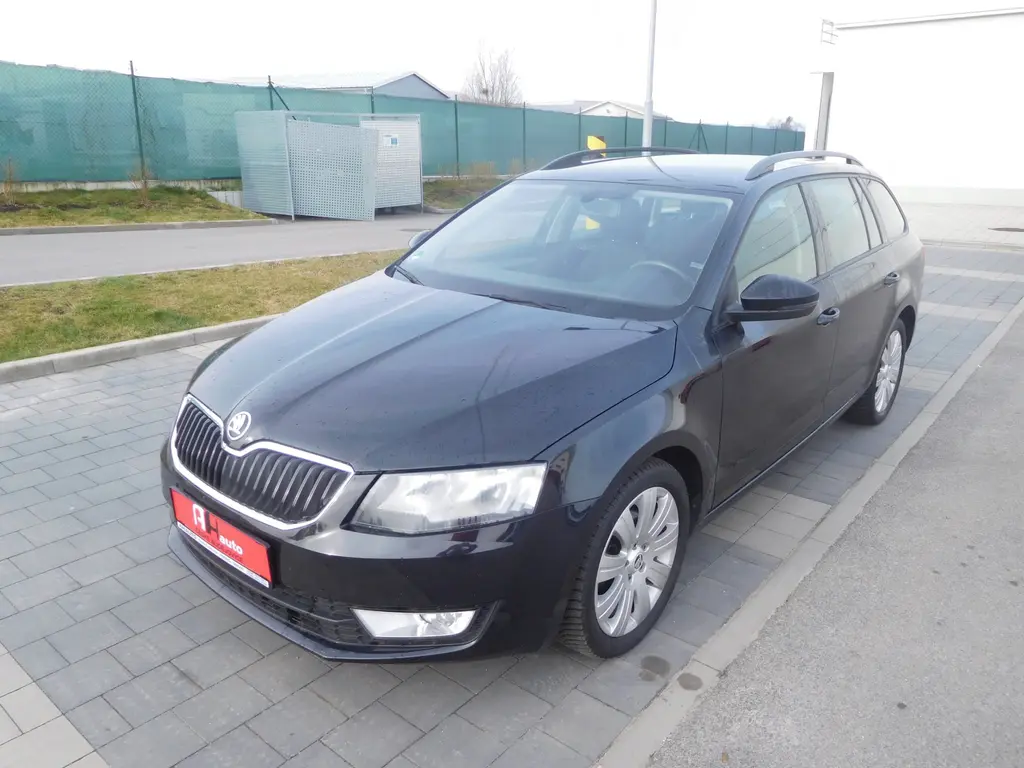 Škoda Octavia Combi 2.0TDi Elegance, 110 kW, Navi